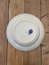 Load image into Gallery viewer, Vintage decorative plate

