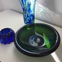 Load image into Gallery viewer, Green glass bowl
