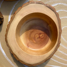 Load image into Gallery viewer, Söwe medium wooden bowl with bark
